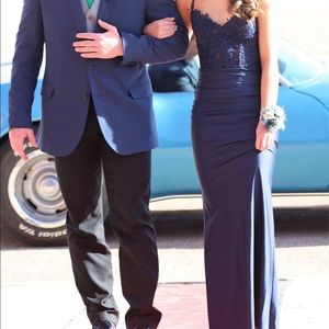 La Femme size 2 Navy prom dress.